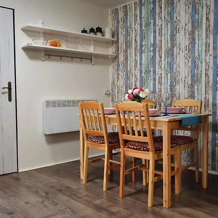 Ubytovani U Jesterky Apartment